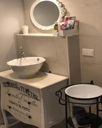 La Maison - Bett & Bike Bed & Breakfast 4*